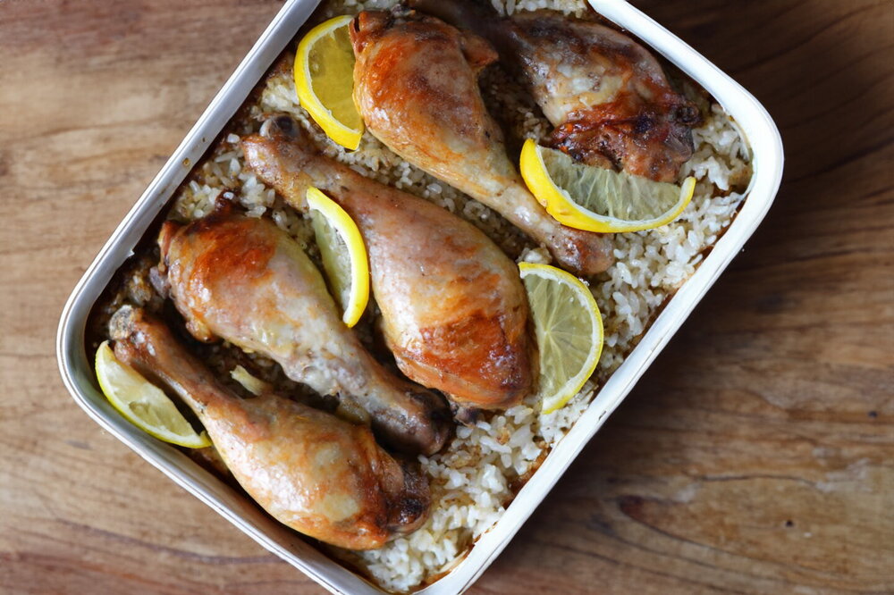 Chicken Drumsticks with Rice in the Oven