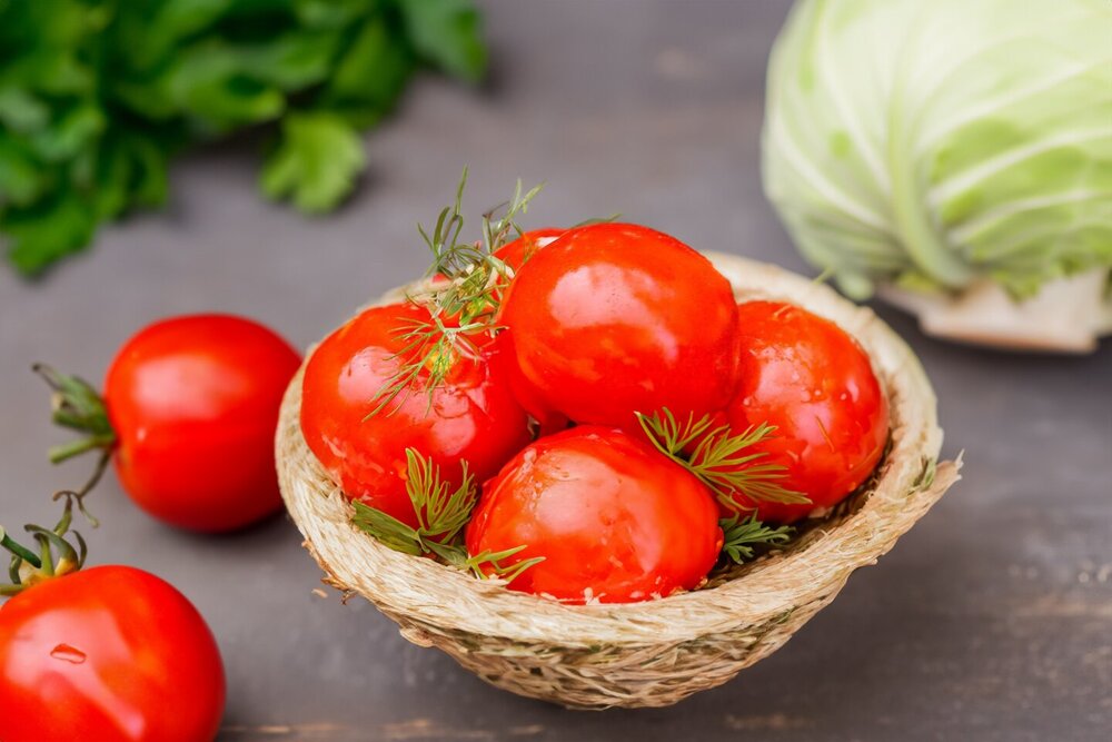 Tomatoes with Cabbage for Winter