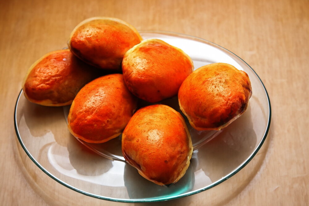 Yeast Pies with Cabbage in the Oven