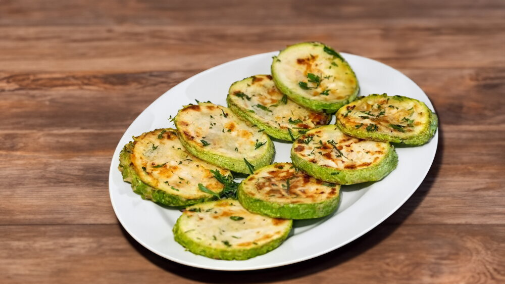 Fried Zucchini with Garlic and Herbs