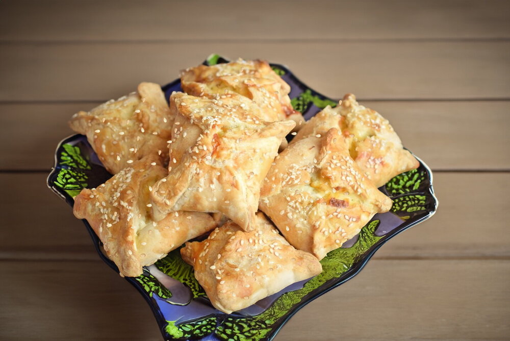 Puff Pastry Cheese Envelopes