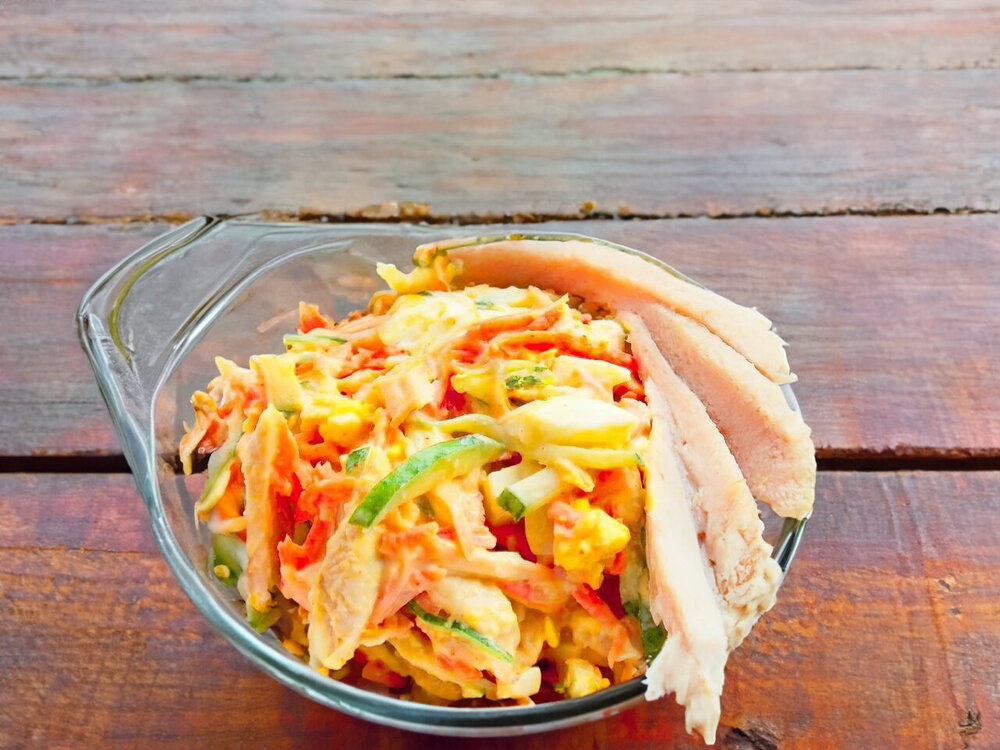 Smoked Chicken, Korean-Style Carrot, and Egg Salad