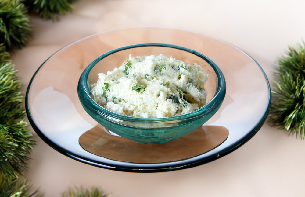 Cottage Cheese with Herbs and Garlic