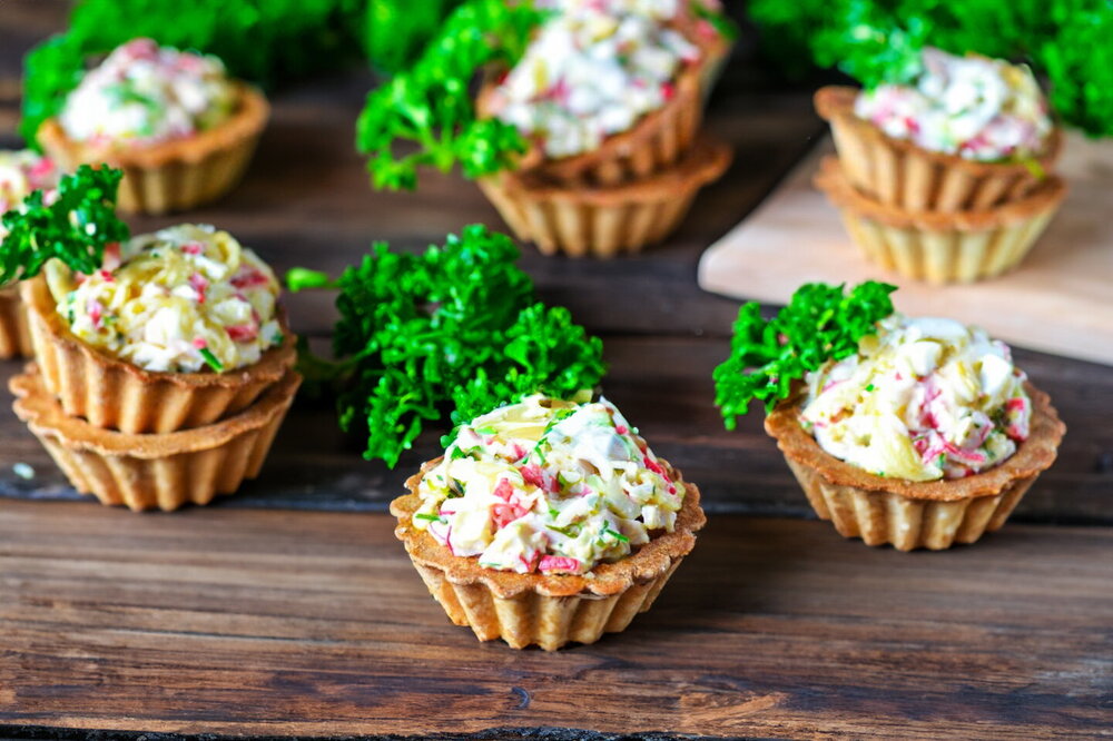 Tartlets with Crab Sticks, Cheese, and Egg