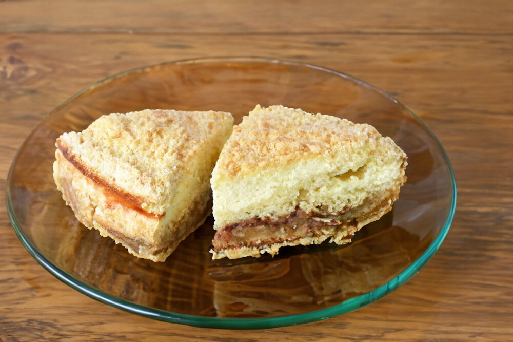 Crumb Pie with Curd and Apples