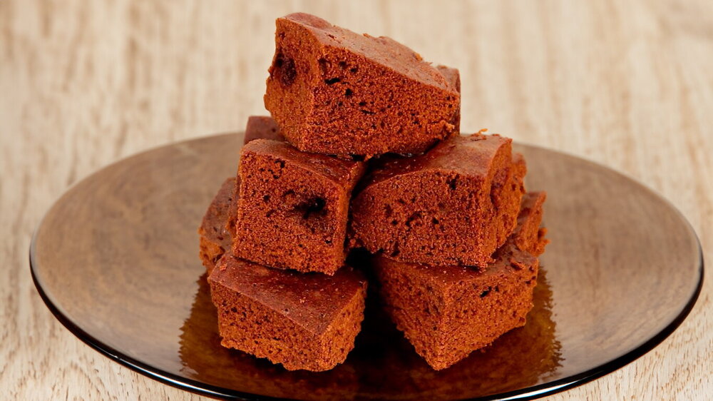 Microwave Chocolate Cake with Vanilla and Sour Cream