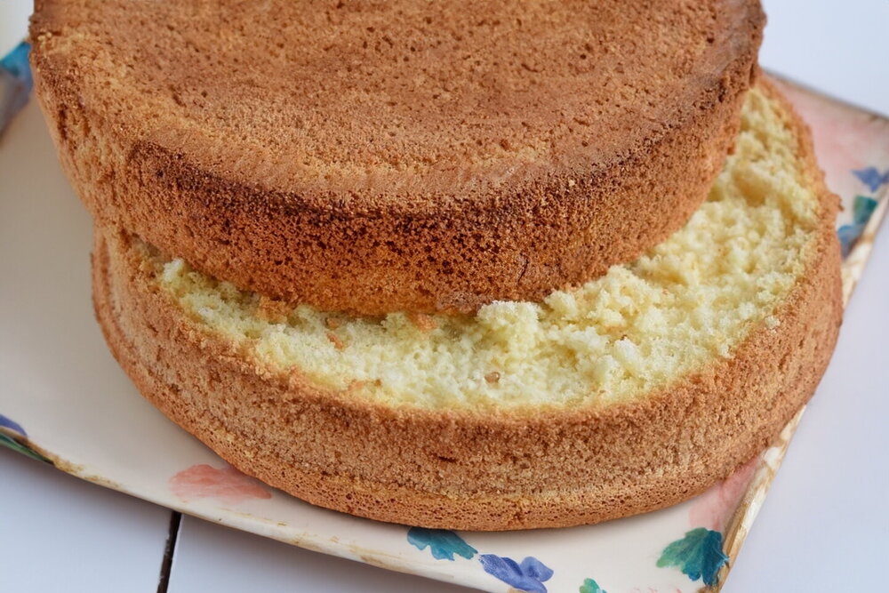 Tall Sponge Cake for a Layer Cake That Won’t Sink