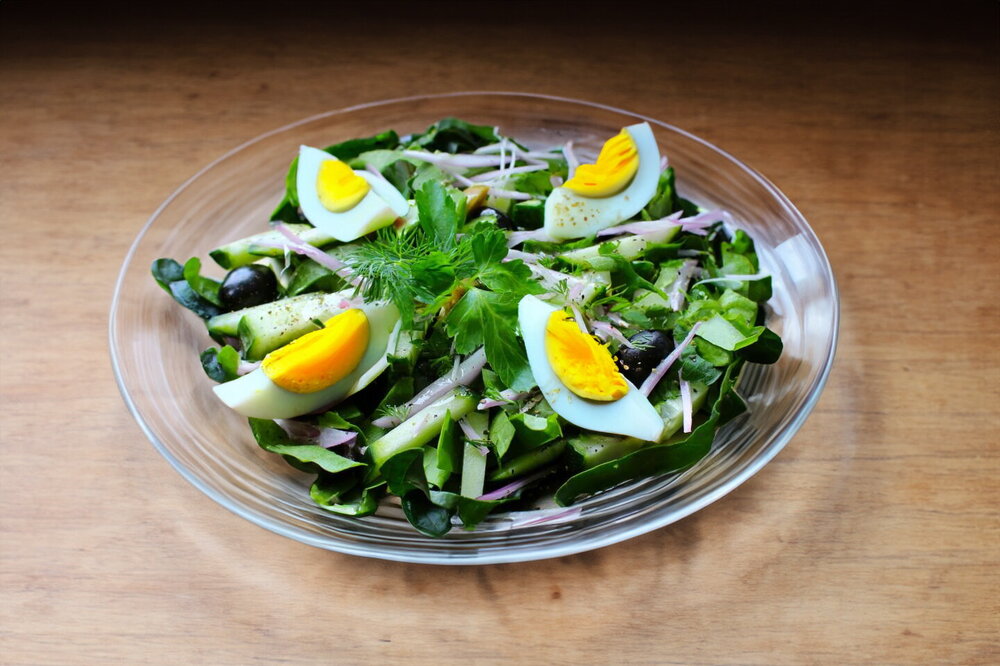 Sorrel Salad with Egg and Cucumber