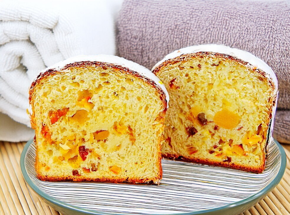 Easter Sweet Bread with Cream and Dry Yeast