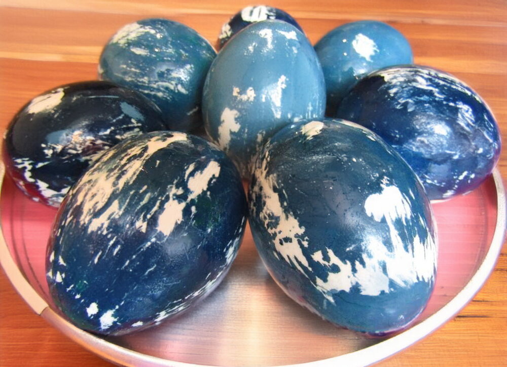How to Dye Easter Eggs with Red Cabbage