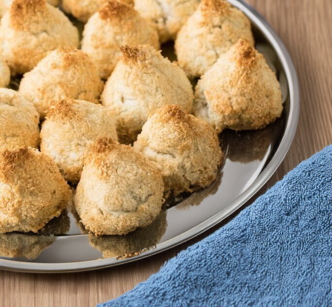 Flourless Coconut Cookies
