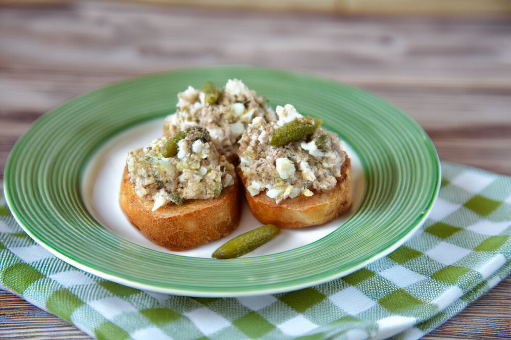 Sandwiches with Canned Tuna