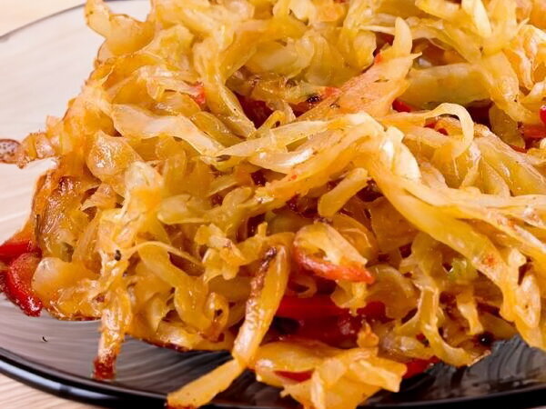 Steamed Cabbage with Bell Pepper