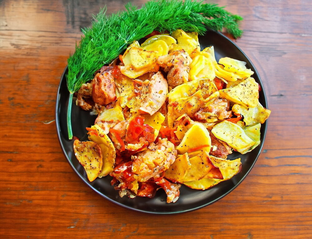 Oven-Baked Pork Roast with Potatoes