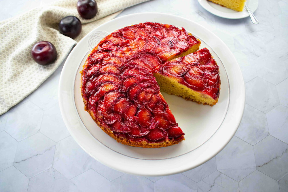 Upside down plum cake