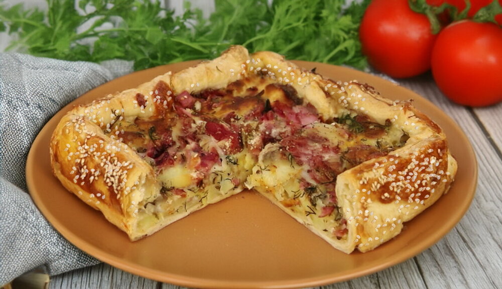 Potato and Mozzarella Puff Pastry Pie
