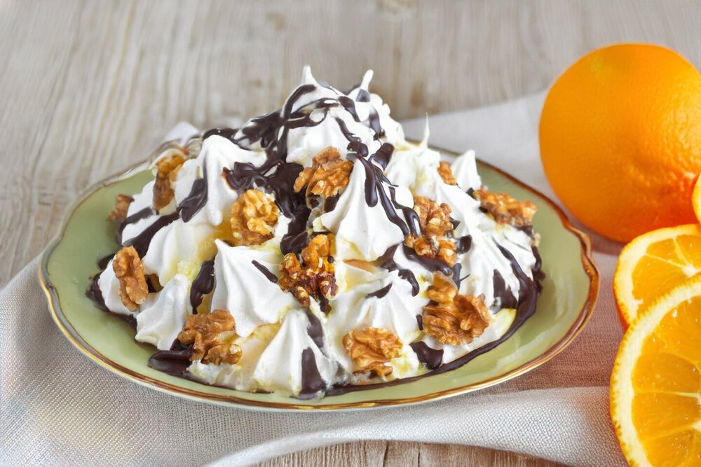 Count's Ruins Cake with Meringue
