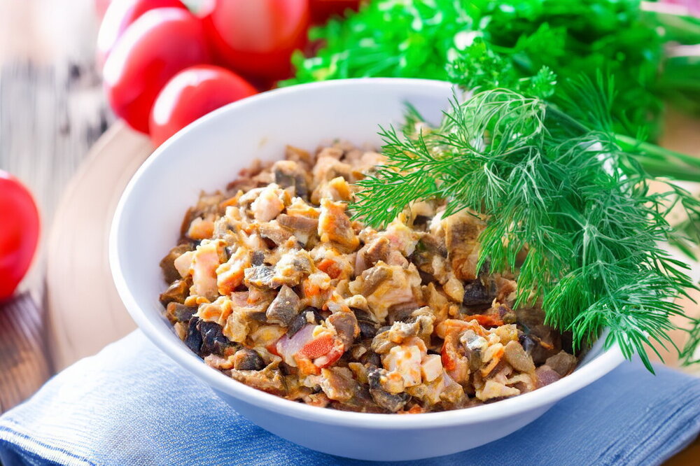 Smoked Chicken and Mushroom Salad
