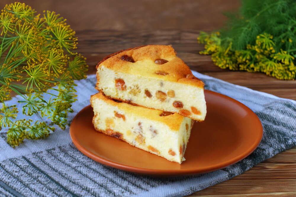 Fluffy Cottage Cheese Casserole with Raisins