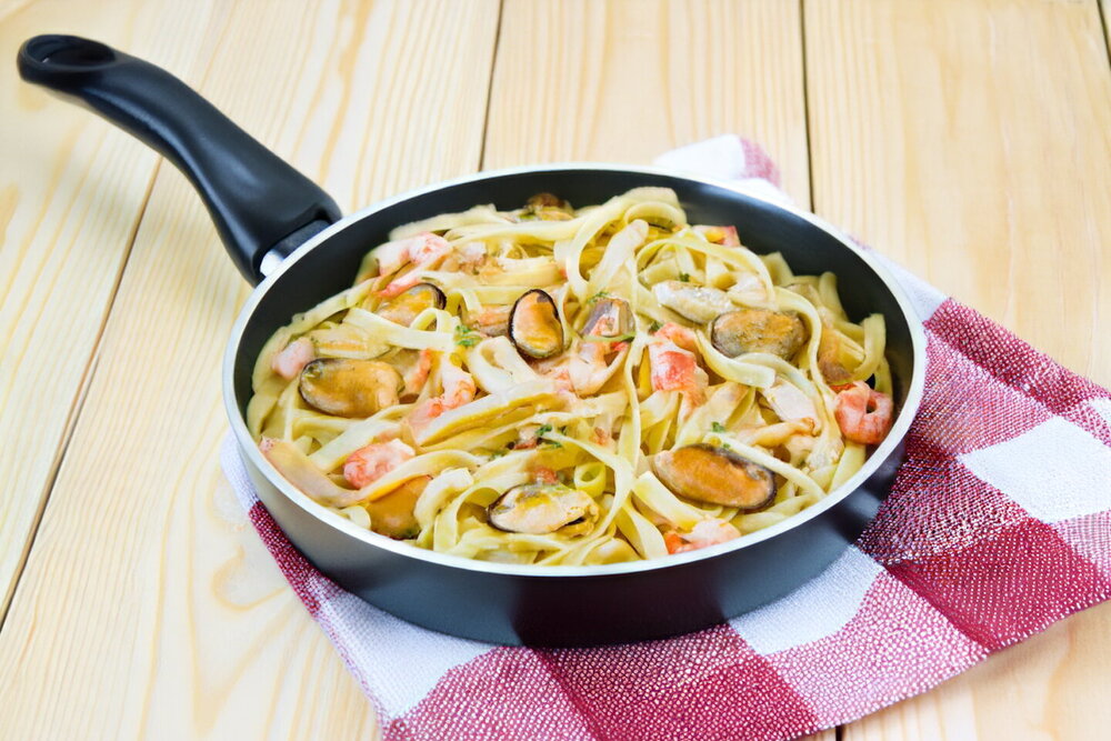 Creamy Seafood Pasta with Mussels, Shrimp and Squid