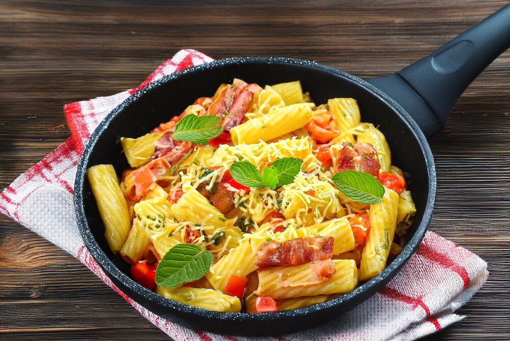 Skillet Pasta with Bacon and Cheese