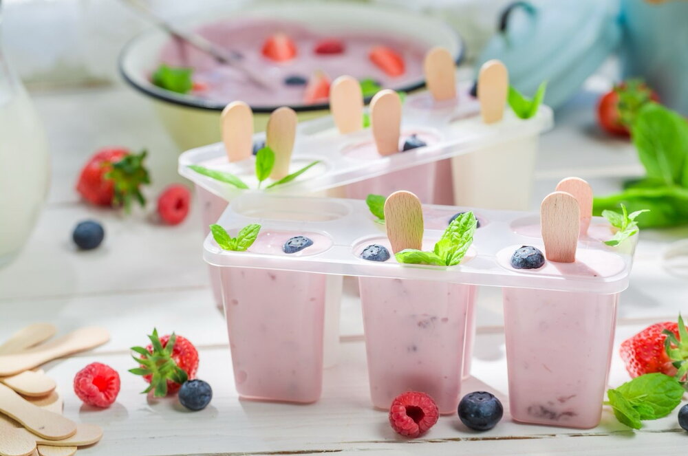 Creamy Yogurt & Berry Ice Cream