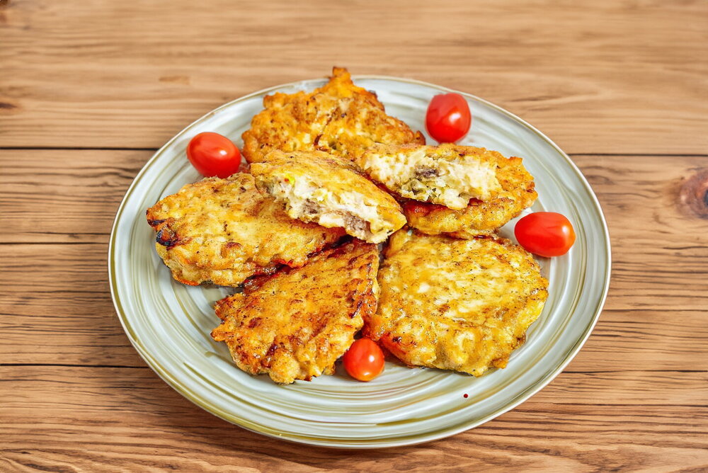 Albanian-Style Chopped Chicken Patties