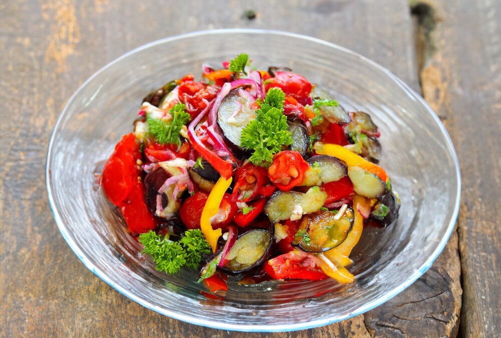 Salad with Fried Eggplant and Tomatoes