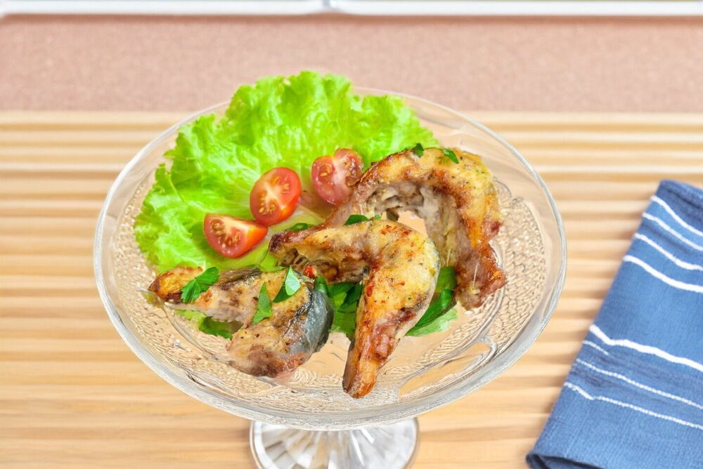 Pan-Fried Mackerel with Onions