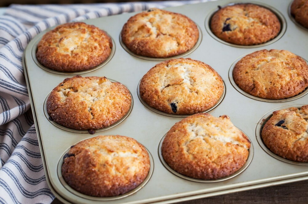 Apple muffins with toffee
