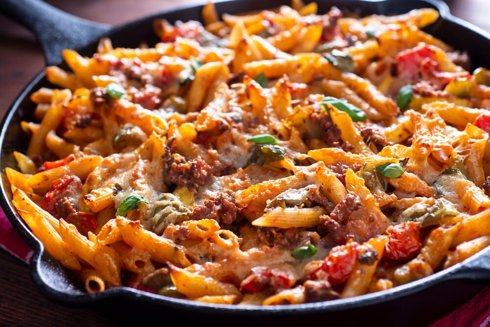 Sausage pasta with sauce