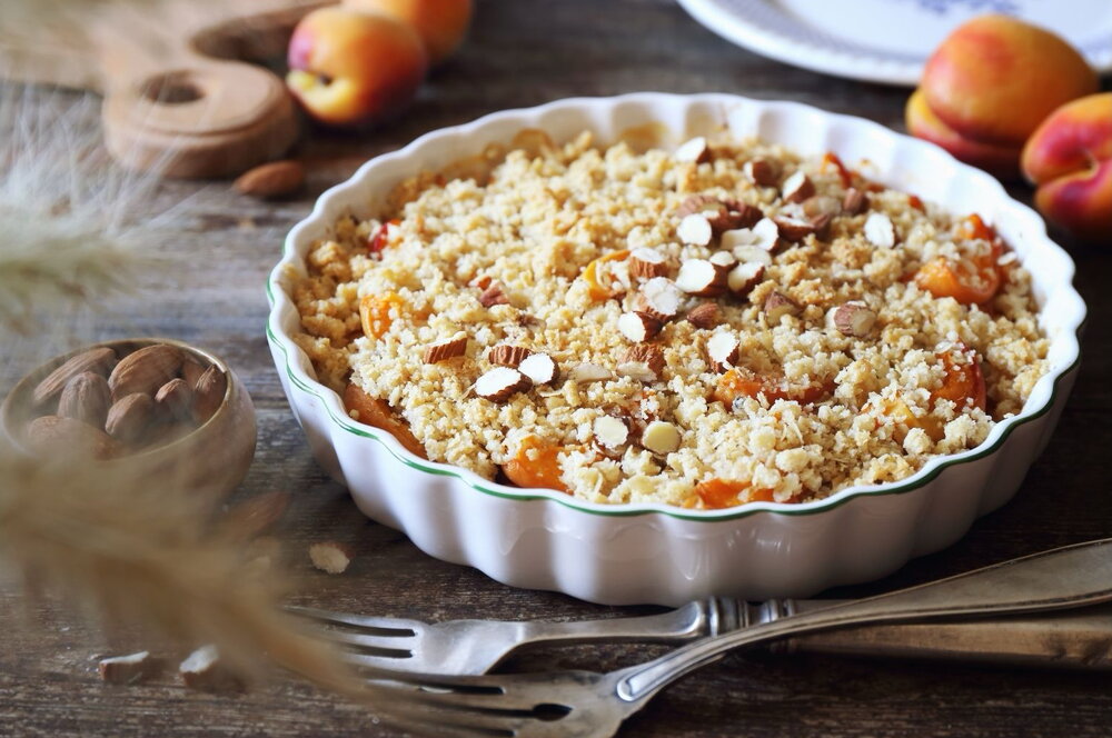 Apricot and almond crumble