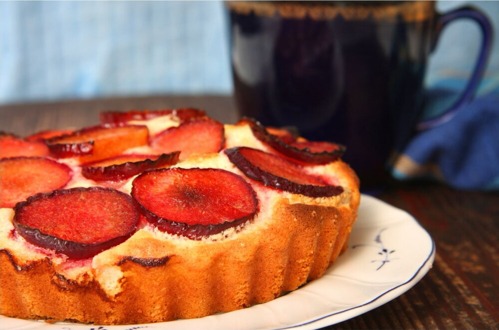 Plum tart