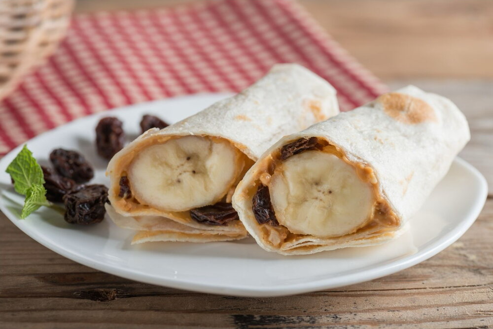 Tortilla roll-ups with bananas