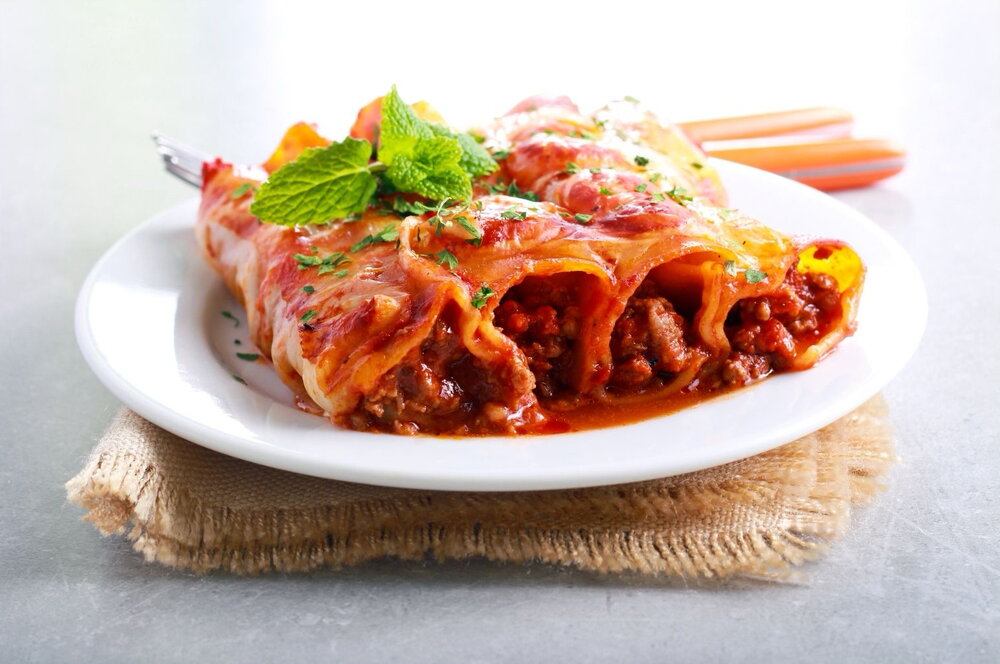 Cannelloni with beef mince