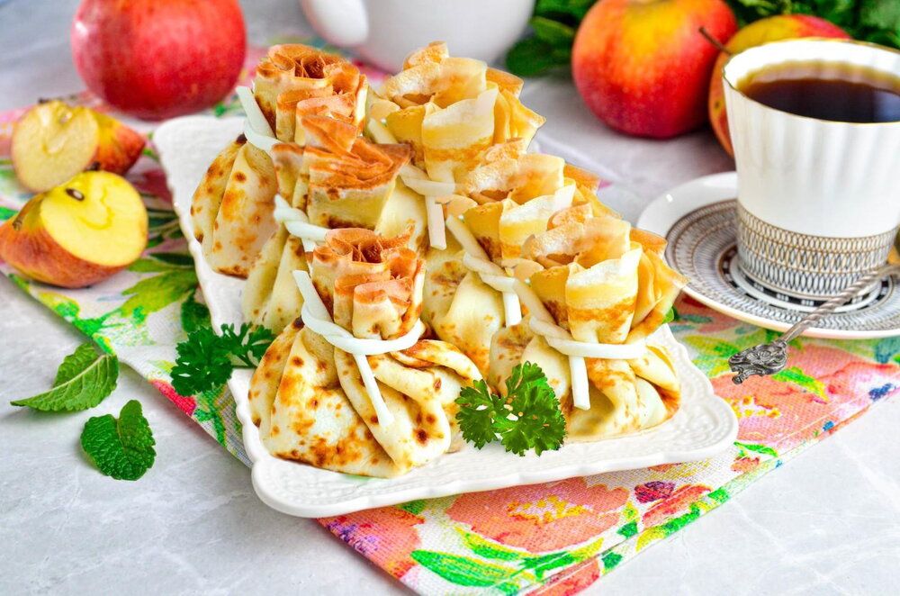 Crepe Pouches with Chicken and Mushrooms