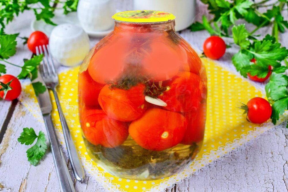 Tomatoes with Parsley for Winter